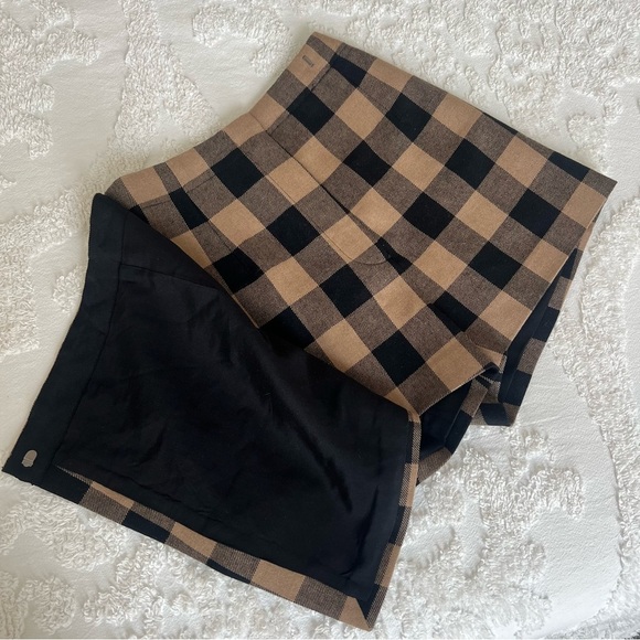 [CLEARANCE/Send Offers] Wool Mini Skort in Brown & Black Check Print - Picture 2 of 6